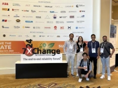Group photo of ECE students at 7x24 Conference